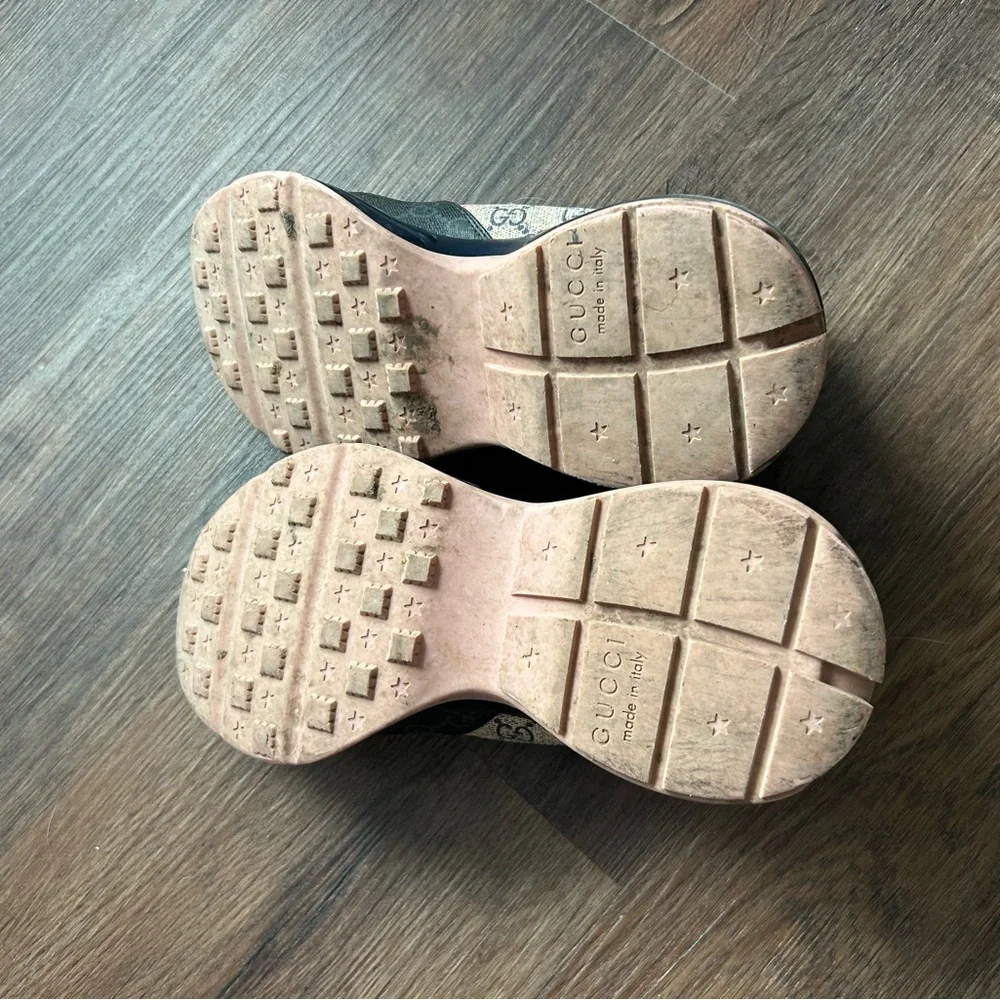 Gucci Rython Sneakers - Picture 6 of 9